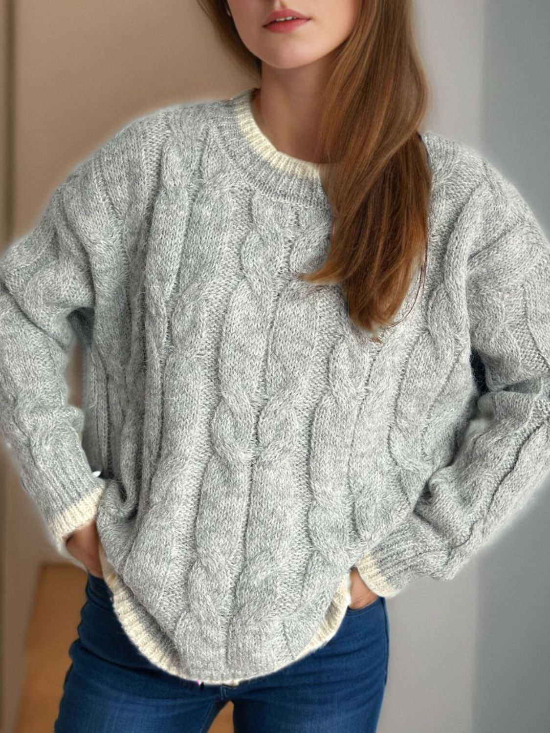 Cable Knit Round Neck Long Sleeve Sweater